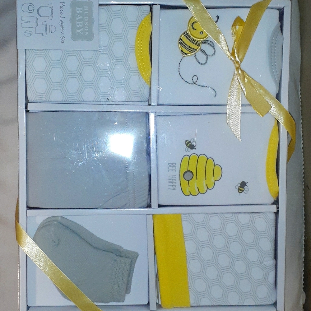 Baby 6 piece Layette Set